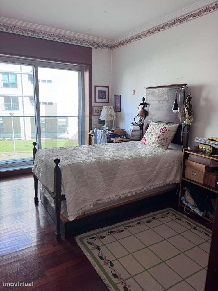 Apartamento T4 na Primeira Linha de Mar em Matosinhos-16