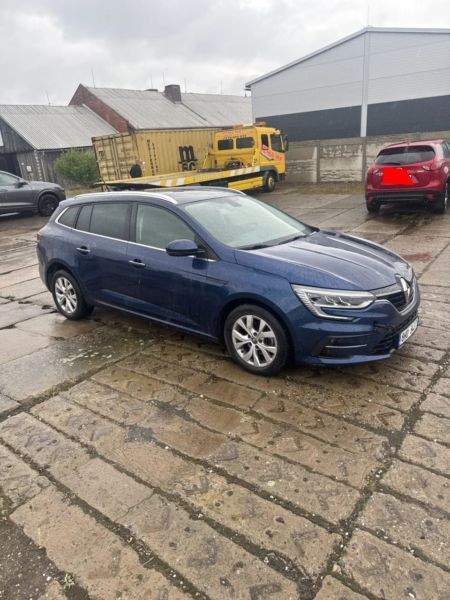 Renault Megane IV ENERGY TCe 140 EDC LIMITED 2021