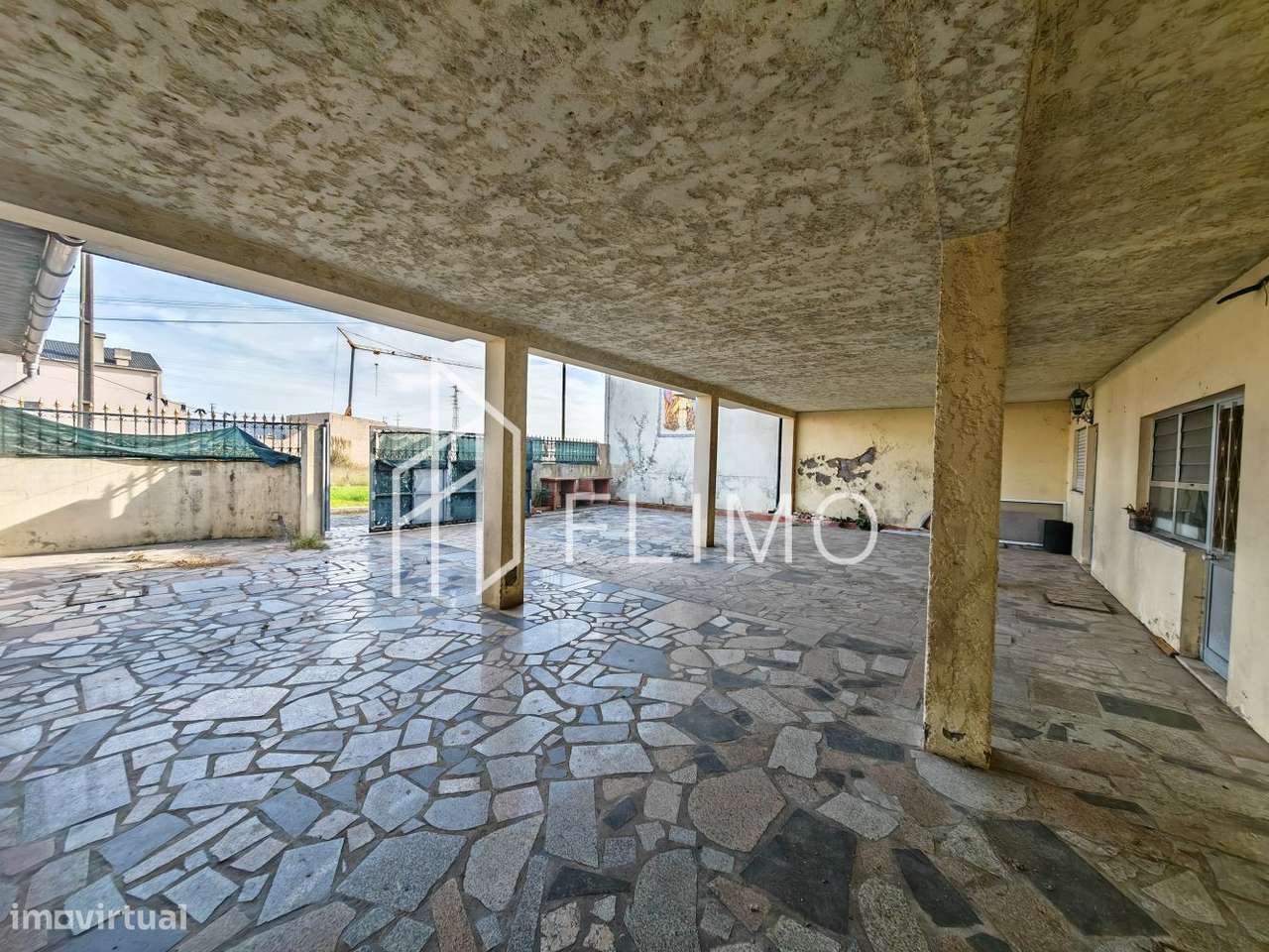 Moradia T4 com potencial Bifamiliar-19