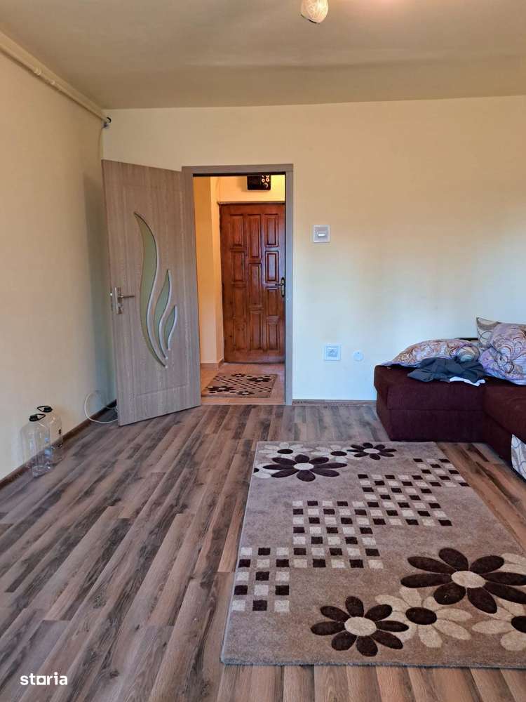 Garsonieră confortabilă cu balcon în Zalău — fotografia 3