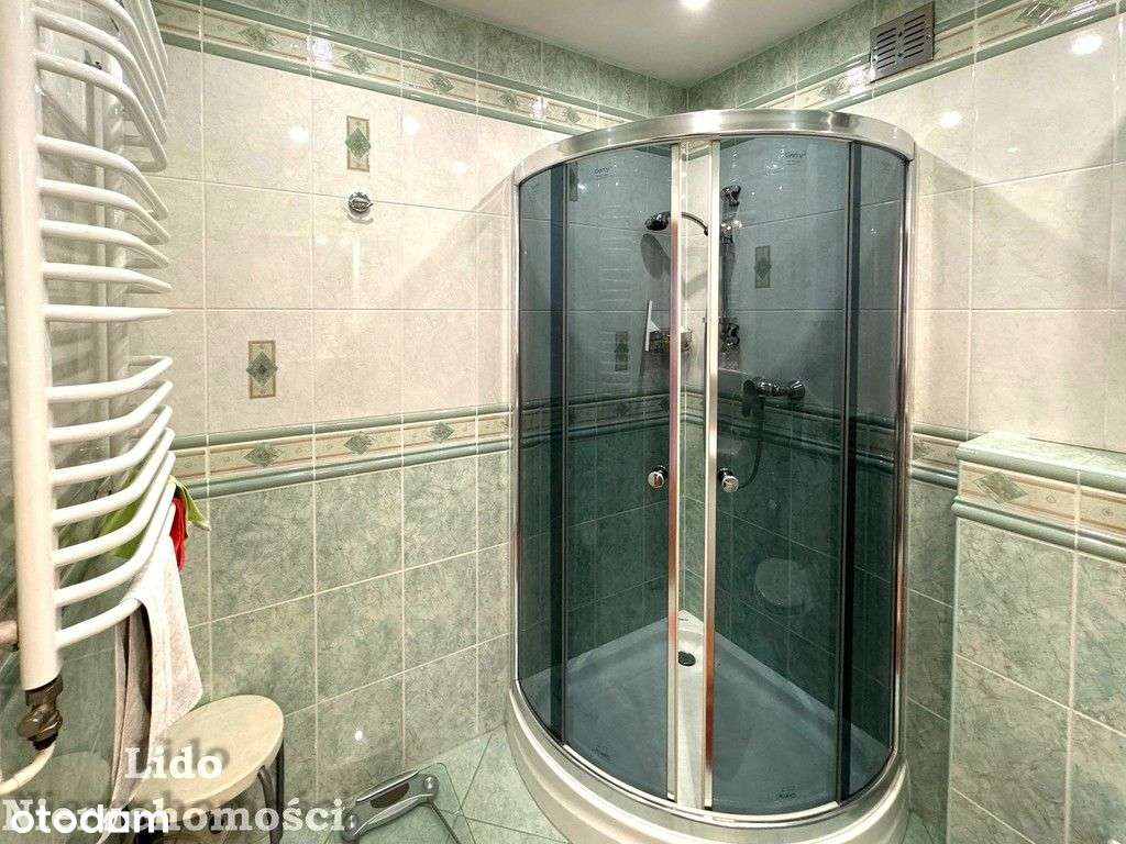 Dom w atrakcyjnej lokalizacji-14