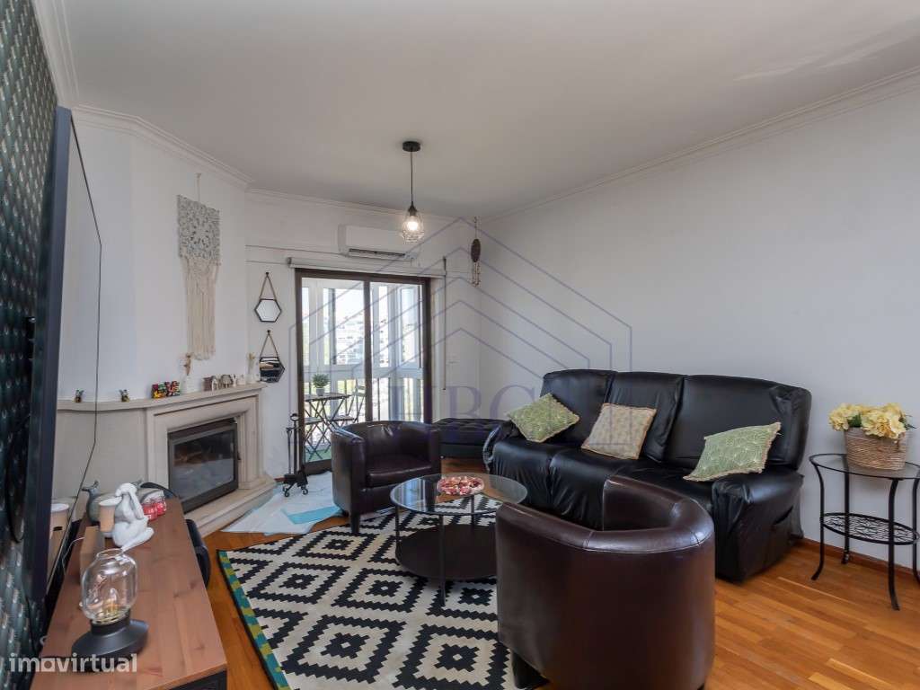 Apartamento T2 em Rio de Mouro - Conforto, Luz Natural e Excelente ...-7