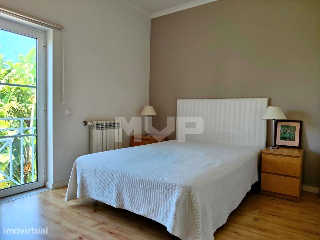 Moradia V3+1 com jardim em zona tranquila de Albufeira-23