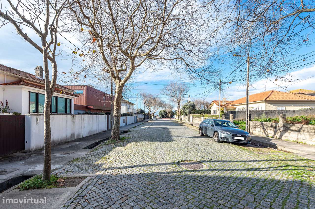 Moradia na Praia de Miramar - Grande imagem: 3/23