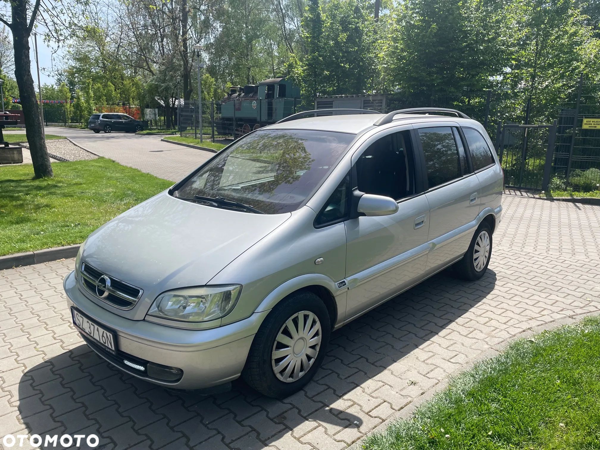 Opel Zafira 1.8 16V Elegance - 1