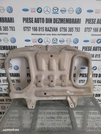 Scut Motor Cutie Viteze Transfer Din Aluminiu Original Land Rover Range Rover Sport L494 3.0 Diesel Motor 306DT Cod FPLA-7E063-AC Dezmembrez Range Rover Sport L494 An 2014-2018 Volan Stanga 3.0 Diesel 306DT - 1