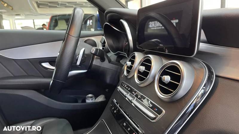 Mercedes-Benz GLC Coupe 300 4Matic 9G-TRONIC AMG Line - 12