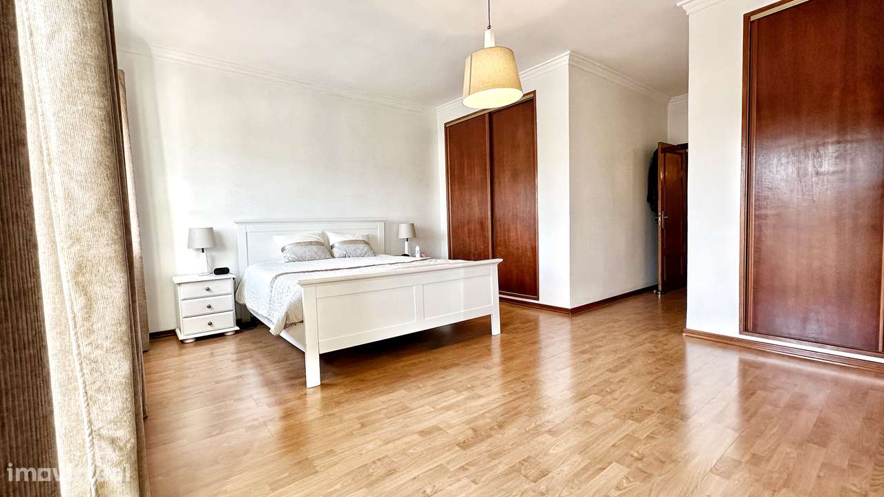 Moradia Geminada T4 – Quinta do Conde (Boa Água)-28