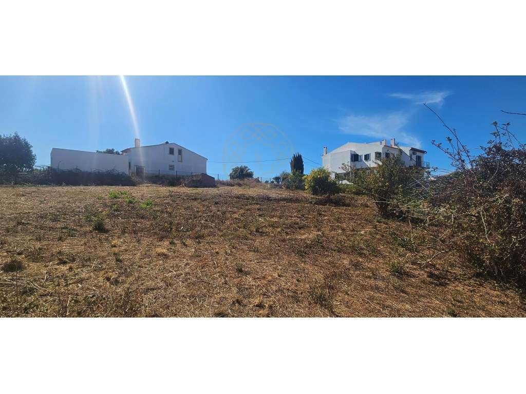 Terreno para construção de 2 Moradias!-3
