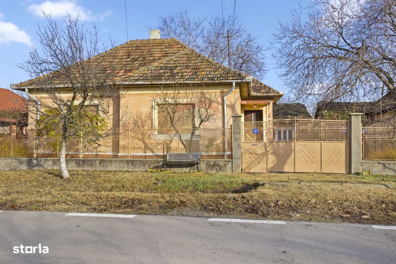 Casă de vanzare, pozitie excelenta, la intrare in Loc. Galsa - Imagine principală: 1/19