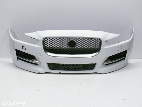 ZDERZAK PRZEDNI JAGUAR XE X760 PDC XENON GRILL - 2