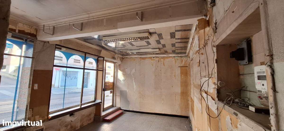 Loja para venda na Ajuda – Boa oportunidade de investimento!-1