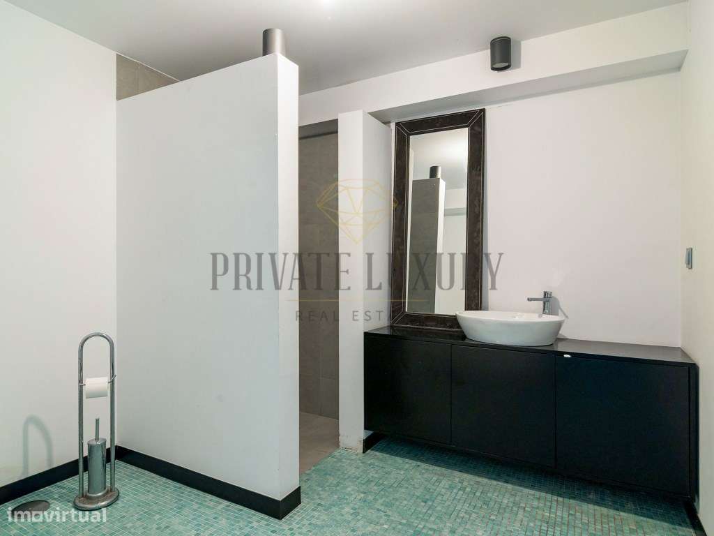 Moradia T4 Contemporânea com Piscina em Caxias-22