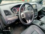 Dodge Grand Caravan - 8