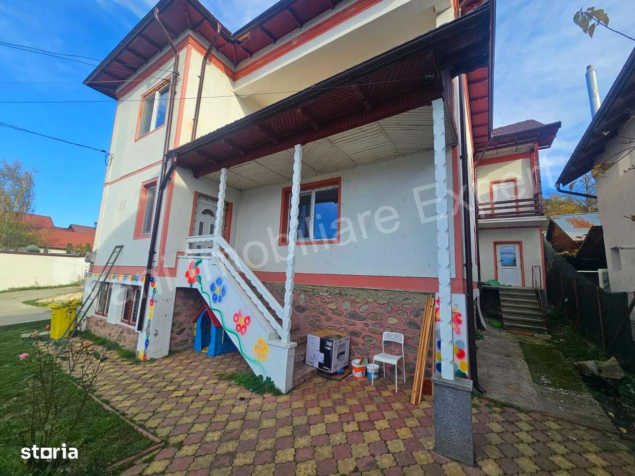 Casă de închiriat în Curtea de Argeș. - Imagine principală: 4/20