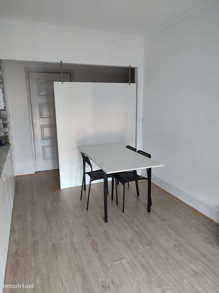 Excelente T7 para venda na Cruz de Celas-36