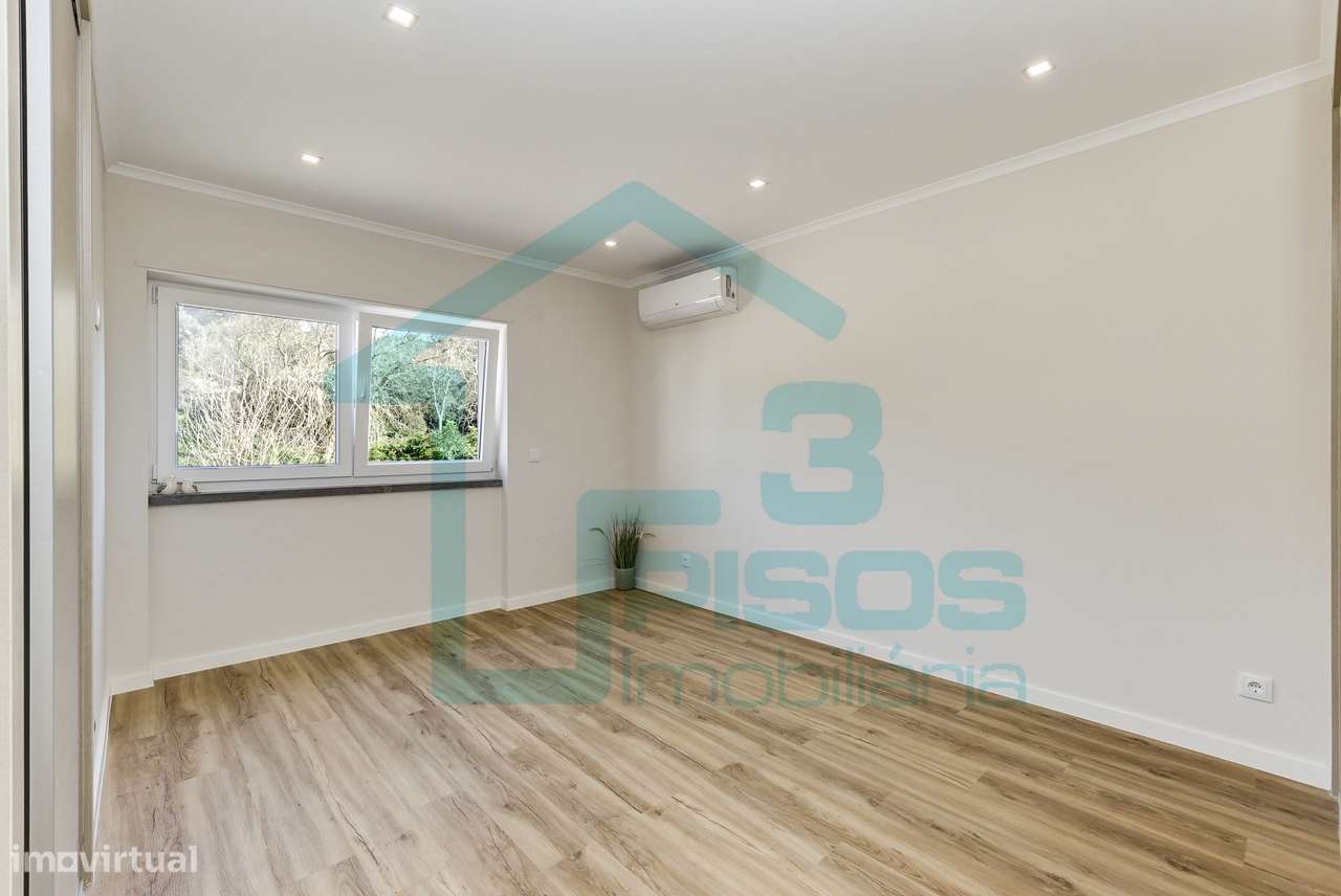 Moradia T4 isolada com terraço, jardim - Caxias - Oeiras-19