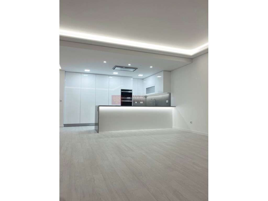 Ericeira - T3 com varanda e vista mar - Grande imagem: 5/17