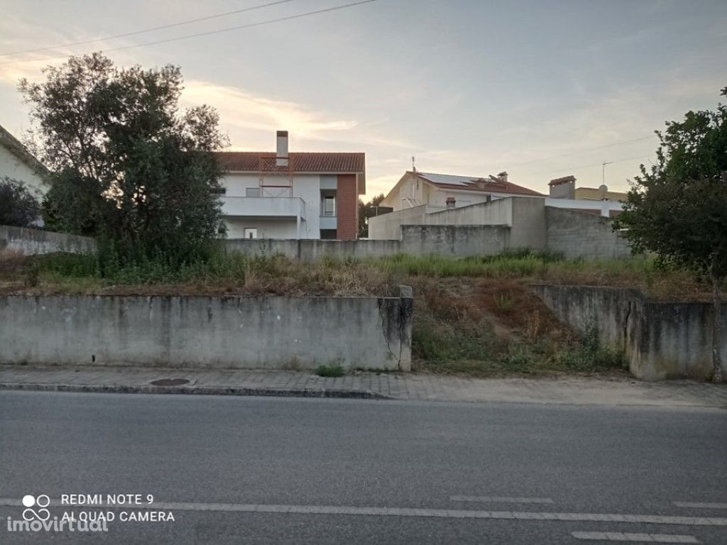 Terreno urbano para construção com 810 M2 em Mação