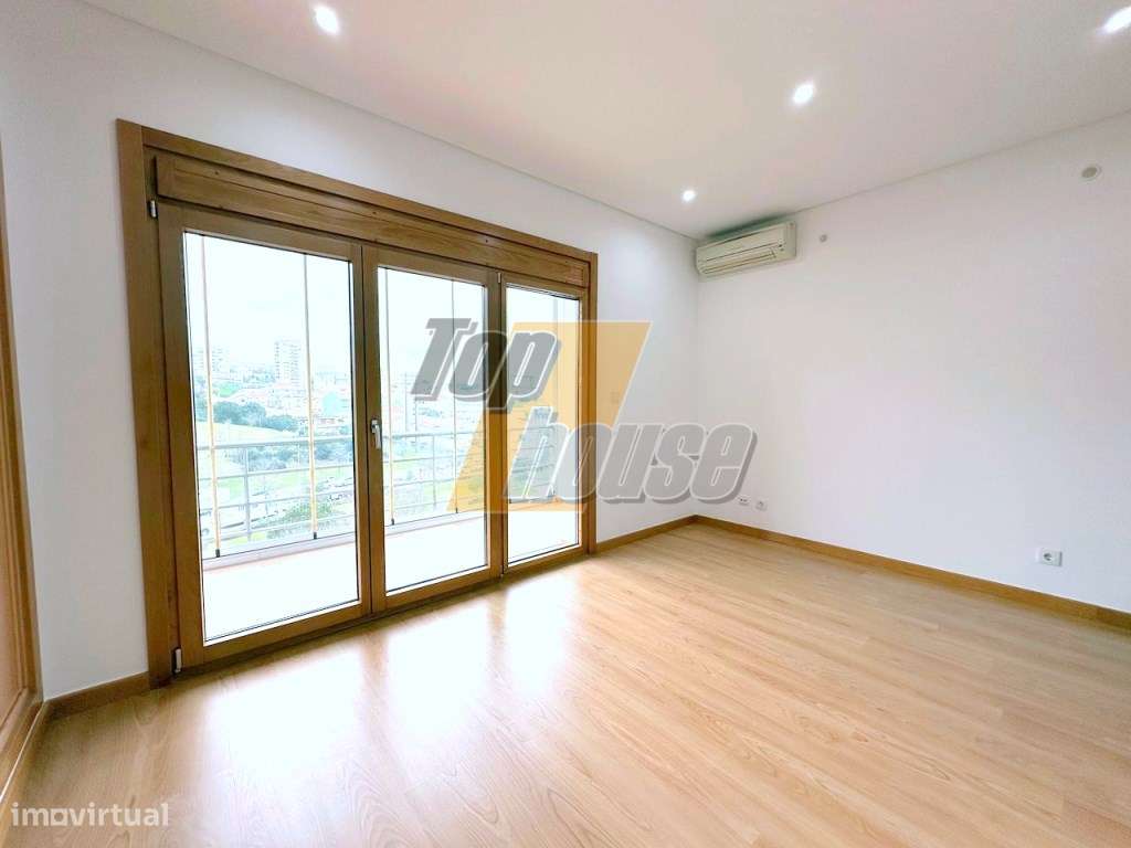 Excelente Apartamento T3 - Colinas do Cruzeiro-12