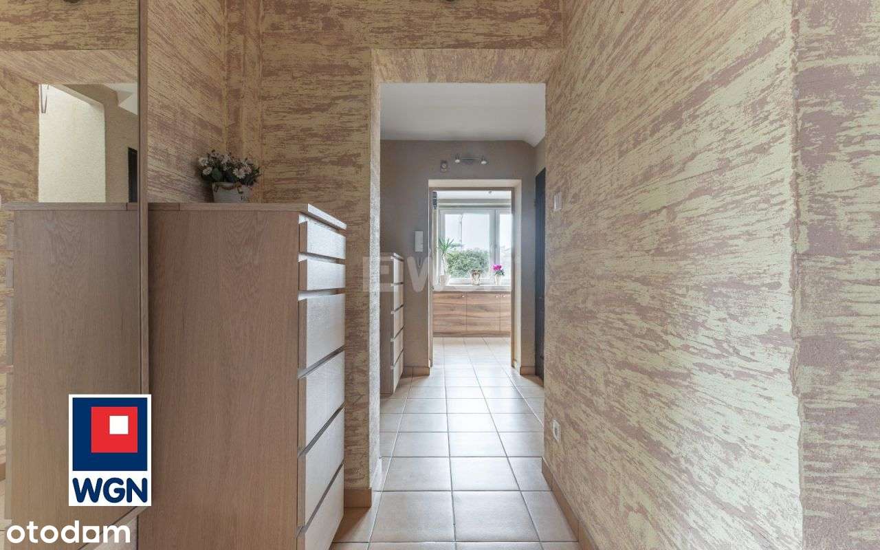 Funkcjonalny dom w Gościcinie - 4 pokoje, 2 łazien-13