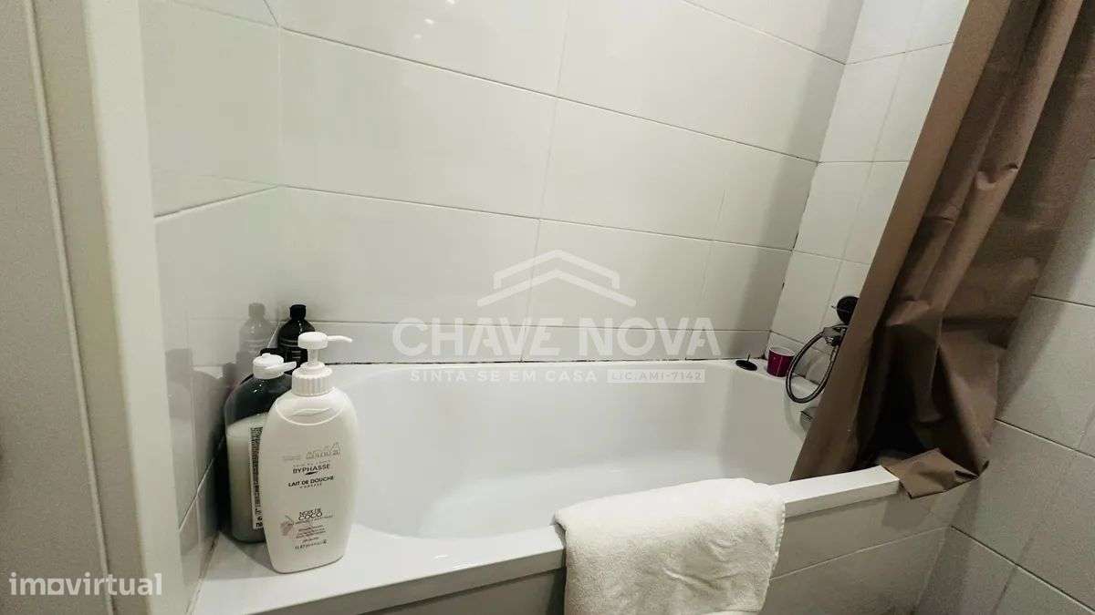 Andar Moradia T3 c/ Terraços, próximo Areosa no Porto-22