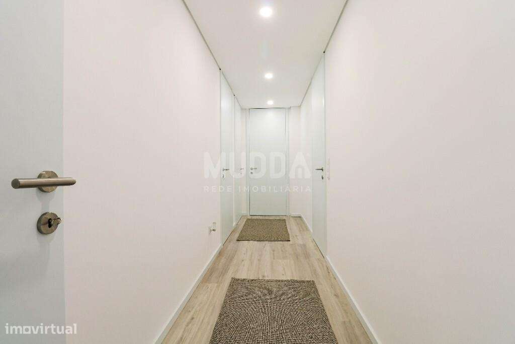 Moradia T3 térrea, independente, localização privilegiada, perto de tu - Grande imagem: 5/15