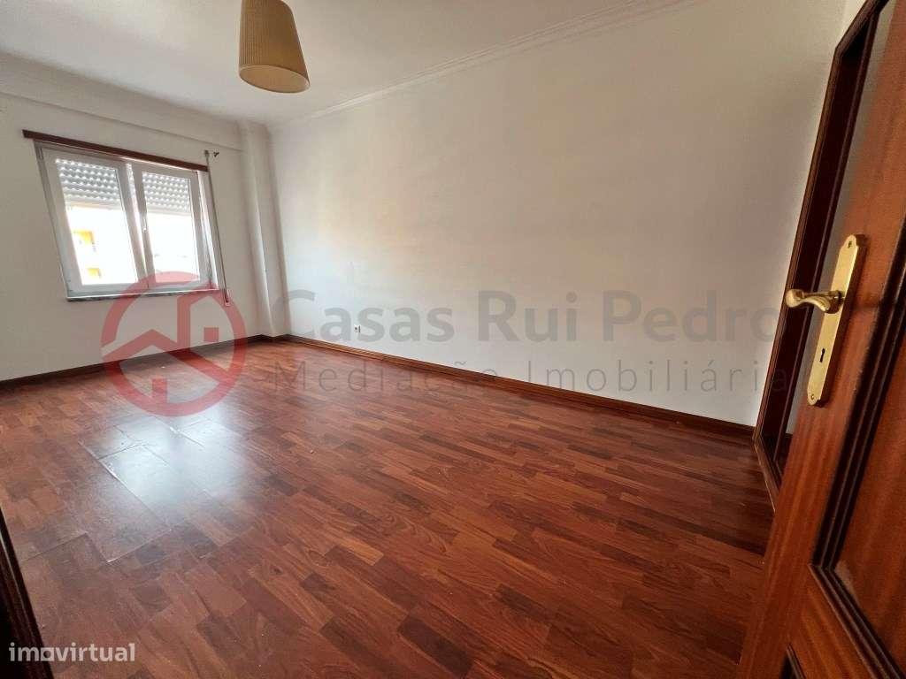 Apartamento T3 com garagem e arrecadação em Santa Marta do Pinhal, ...-21