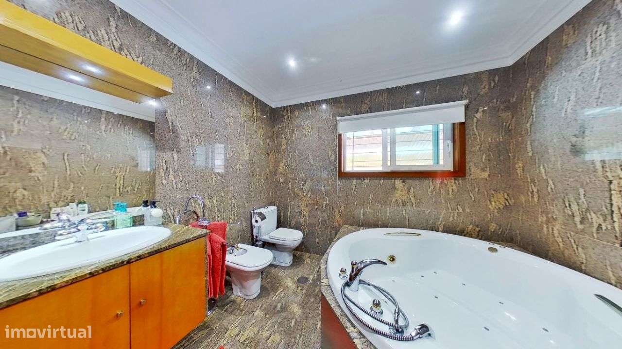 Moradia 4 Frentes | Piscina-33