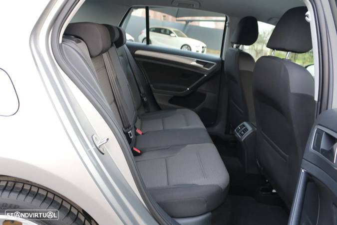 VW Golf 1.6 TDi Confortline - 22