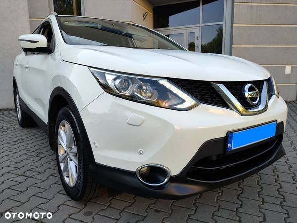 Nissan Qashqai 1.6 DCi TEKNA - 4