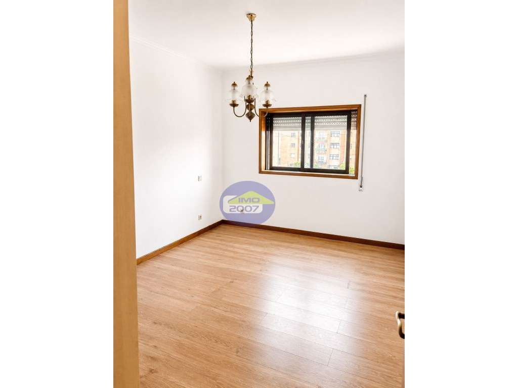 Apartamento T3 em Canidelo-5