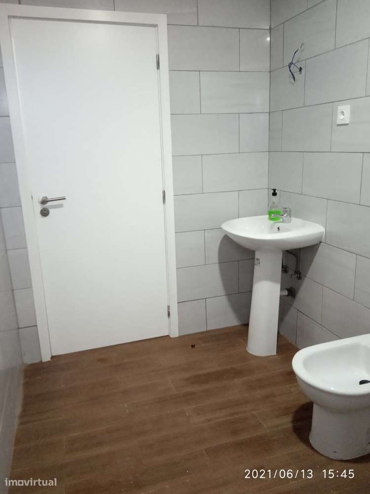 Apartamento T2 em Biscoitos, Praia da Vitória - Grande imagem: 4/13