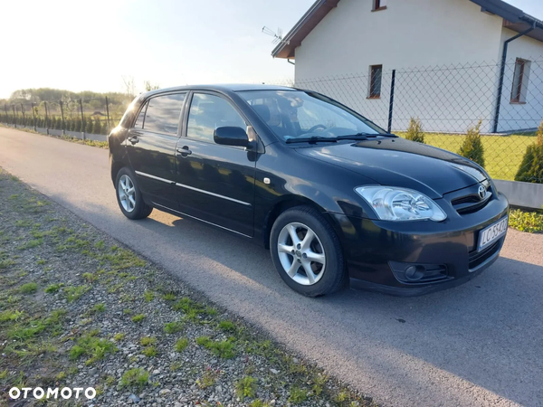 Toyota Corolla 2.0 D-4D Sol - 2