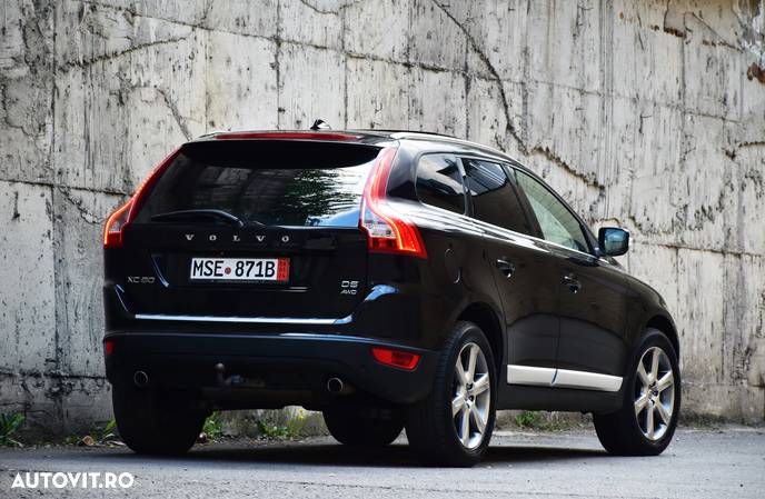 Volvo XC 60 D5 AWD Aut. Summum - 9