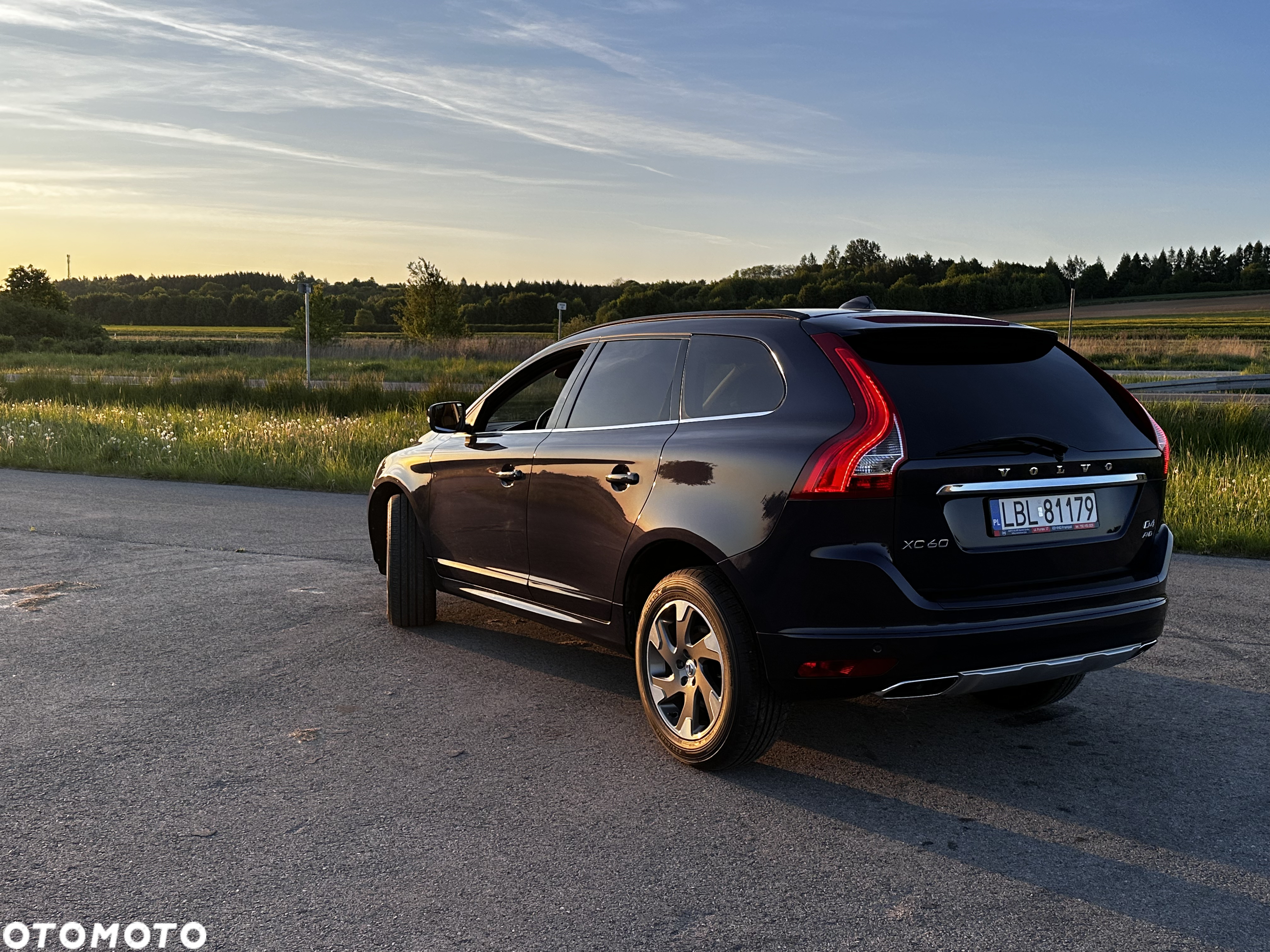 Volvo XC 60 D4 AWD Momentum - 4