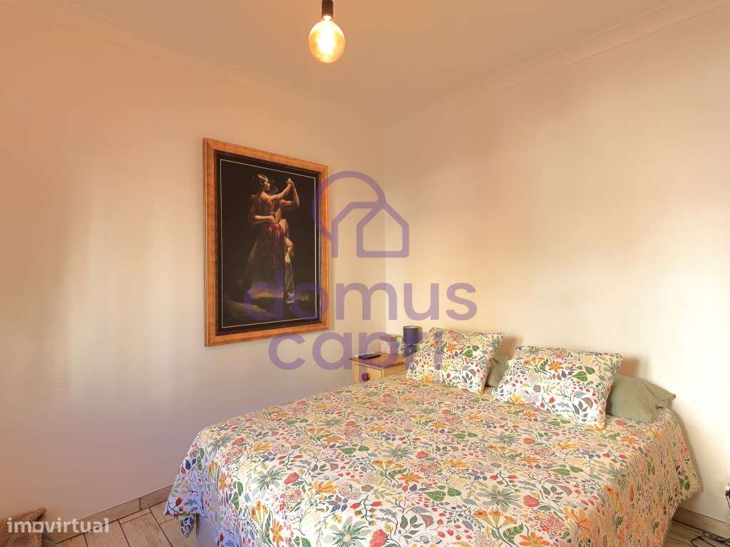 Moradia T2+1 com Garagem e Quintal em Olhão-5