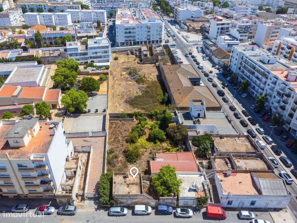 Terreno com Casa em ruínas no Centro de Olhão-5
