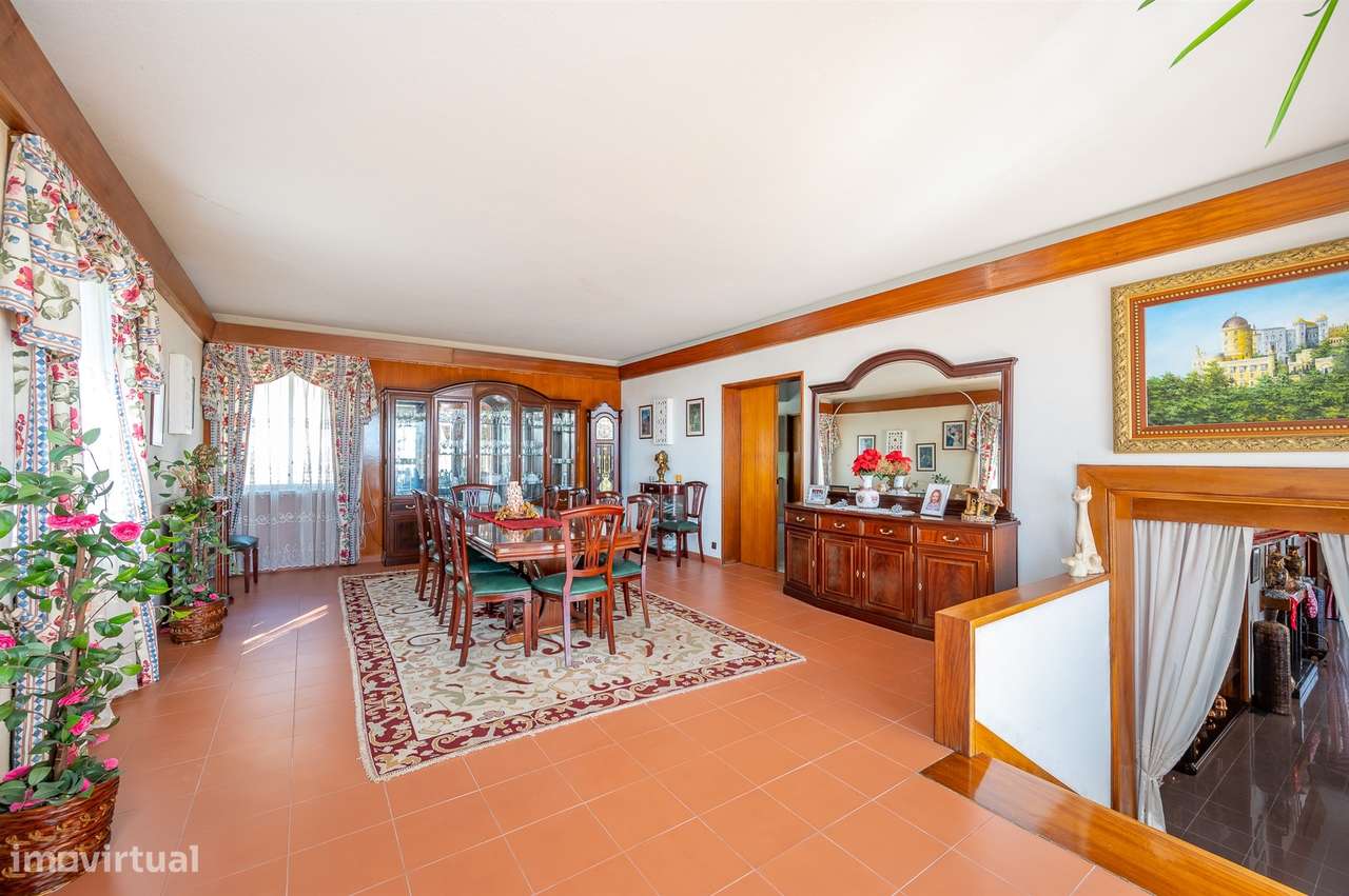 Moradia 10 assoalhadas com vista deslumbrante de Mar e de Serra.-10