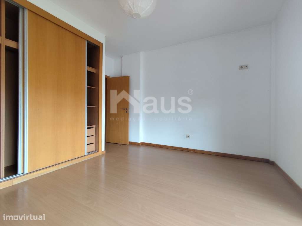 T3 com 2 lugares de parqueamento - Vila Serena-8