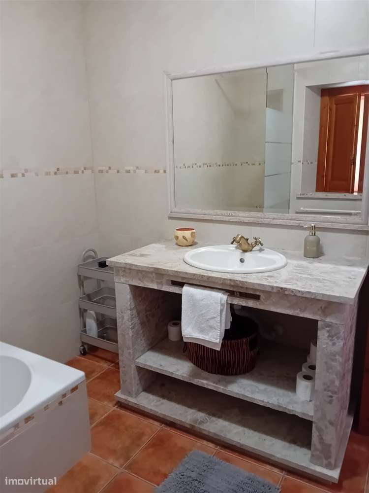 Moradia T4 Exclusiva na Meia Via, Torres Novas-3