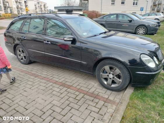 Mercedes-Benz Klasa E 500 T Avantgarde - 18