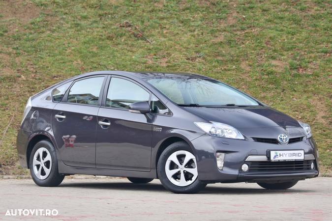 Toyota Prius Plug-in (Hybrid) Comfort - 3