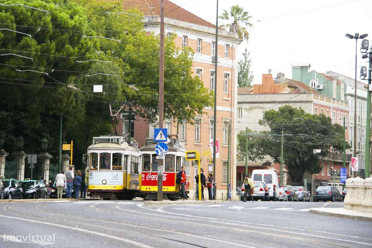 Para Venda T3 (4Assoalhadas) Localizado na Estrela - Lisboa-19