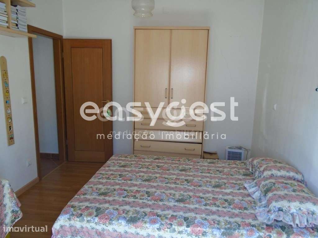 Moradia T3 de 2 Pisos com Terreno perto do Centro da Vila de Pataias - Grande imagem: 5/41