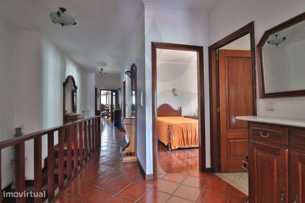 Andar Moradia T3 no Centro de Vila Verde | Mobilado e Equipado | Com G-4