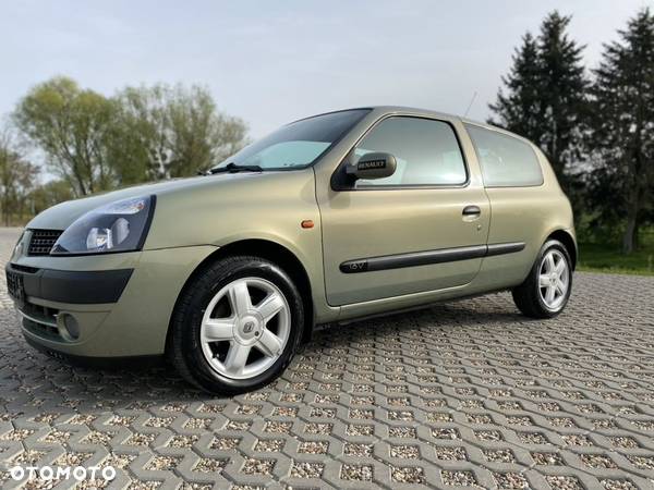 Renault Clio - 9