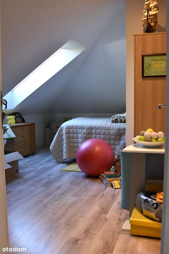 Dom parterowy z poddaszem użytkowym, garaż, ogród-16