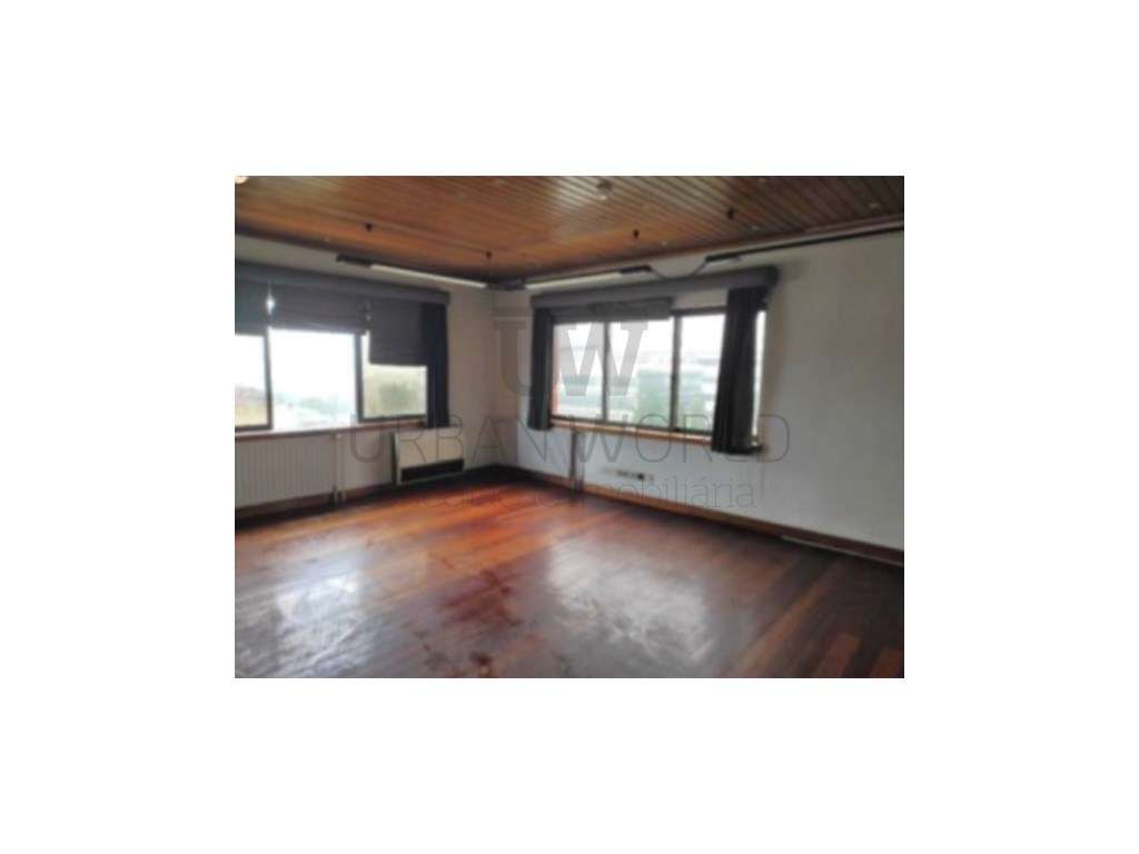 Armazém Industrial, Alfragide - Centro, 7.144 m2 - Grande imagem: 4/5