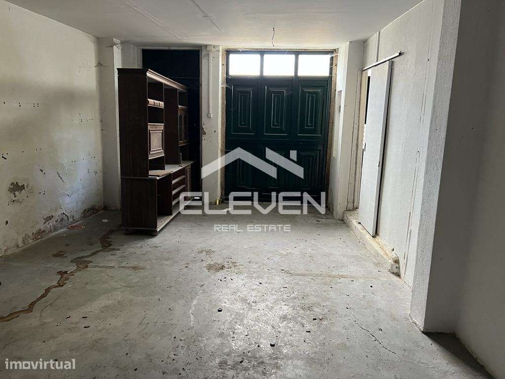 2 Prédios Centro do Porto com Comércio - Grande imagem: 5/11